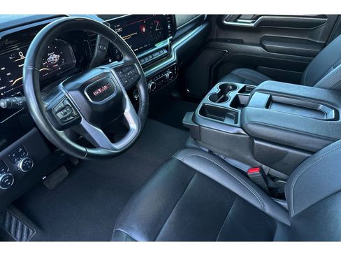 Used 2024 GMC Sierra 1500 SLT image 10
