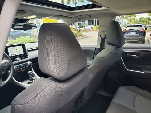 Used 2025 Toyota RAV4 XLE w/ Convenience Package FWD image 11
