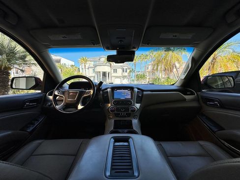 Used 2016 GMC Yukon XL SLT AWD/4WD image 11