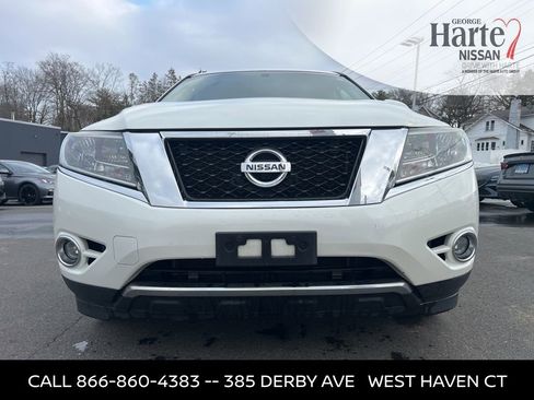 Used 2015 Nissan Pathfinder Platinum w/ Family Entertainment Package image 8