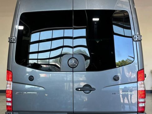 Used 2014 Mercedes-Benz Sprinter 2500 image 5