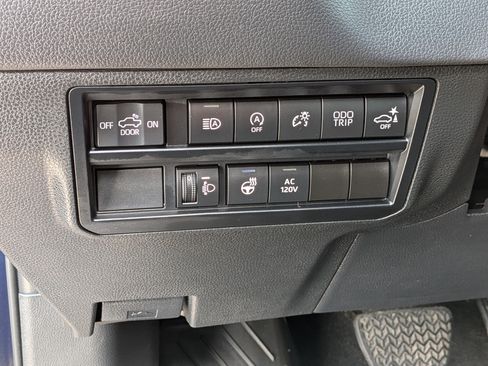 Used 2023 Toyota Tundra Limited w/ Power Package image 16