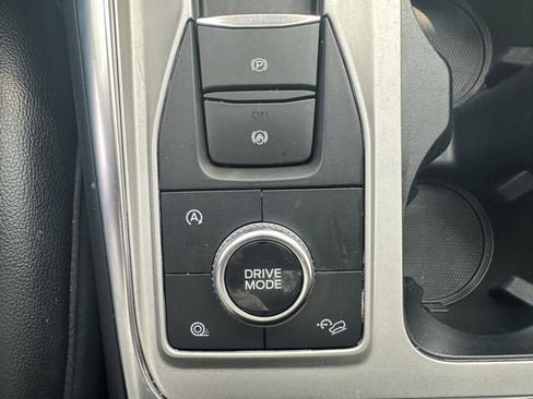 Used 2022 Ford Explorer Limited w/ Equipment Group 301A image 21