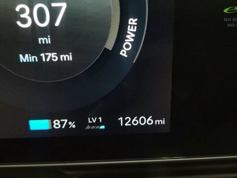 Used 2025 Hyundai Ioniq 5 SE RWD image 39