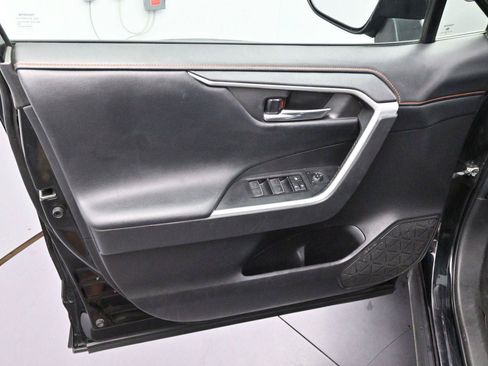 Used 2022 Toyota RAV4 Adventure w/ Convenience Package AWD/4WD image 9