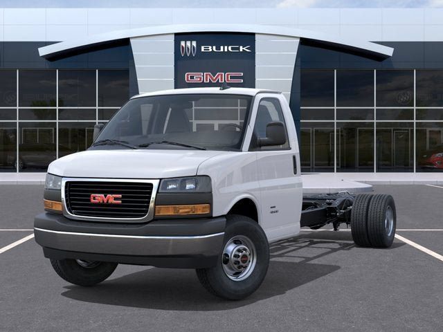 New 2026 GMC Savana 3500 Extended w/ Power Convenience Package RWD image 6