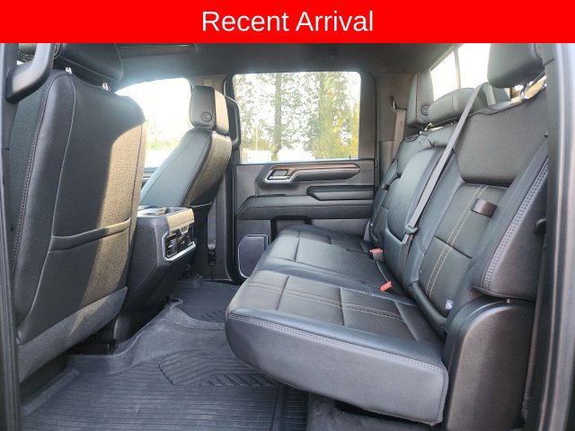 Used 2024 Chevrolet Silverado 3500 High Country w/ High Country Premium Package AWD/4WD image 6