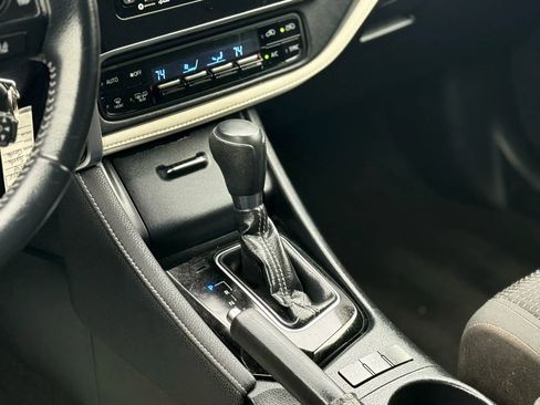 Used 2018 Toyota Corolla iM image 28