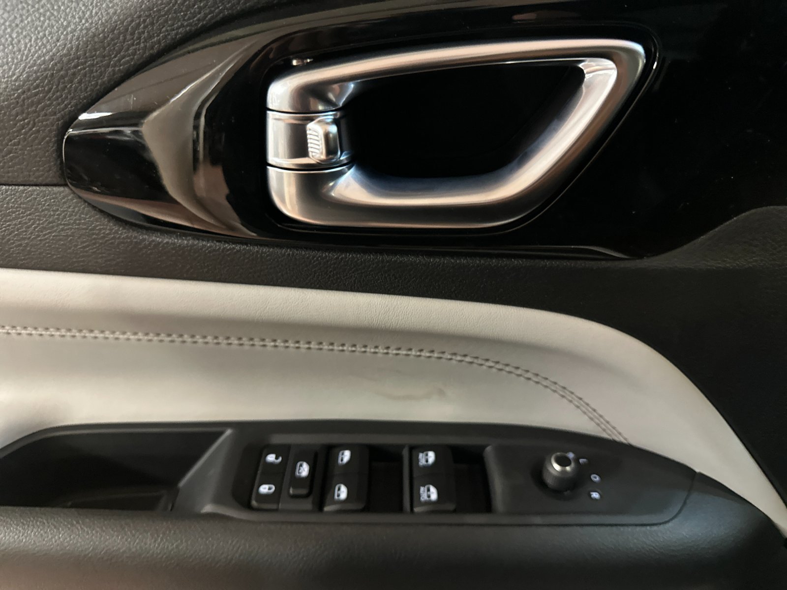 New 2026 Jeep Compass Limited AWD/4WD image 10