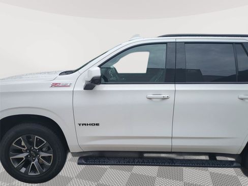 Used 2022 Chevrolet Tahoe Z71 w/ Luxury Package AWD/4WD image 12