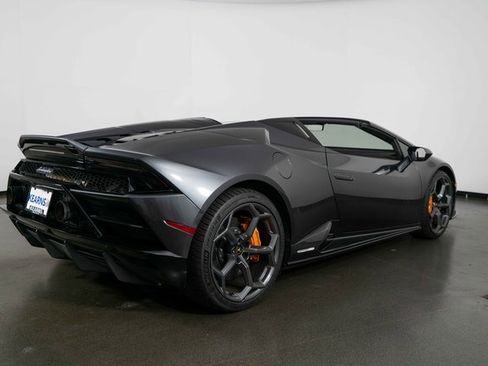 Used 2024 Lamborghini Huracan EVO image 8