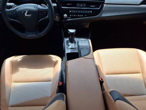 Used 2022 Lexus ES 350 w/ Premium Package FWD image 11