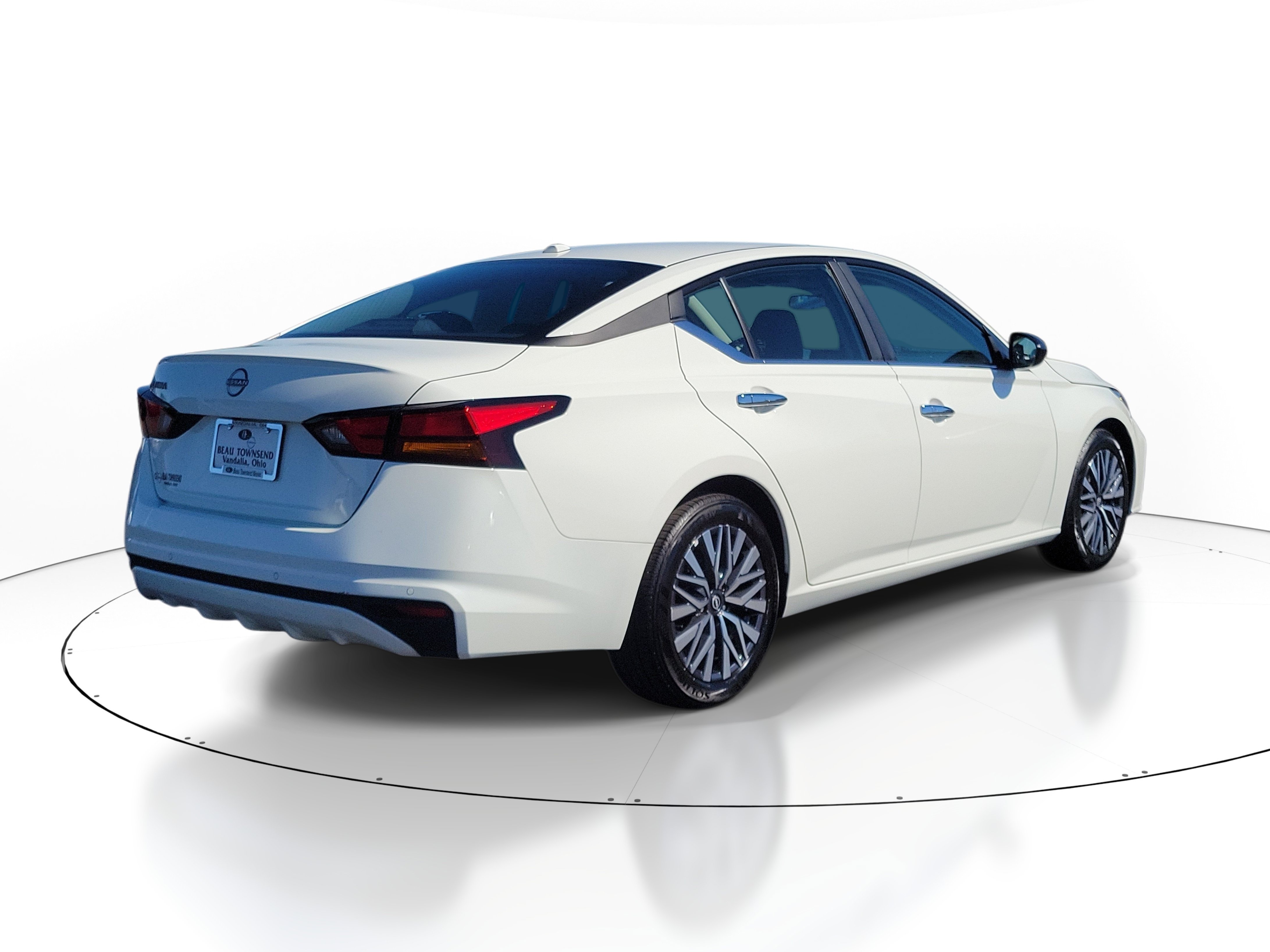Certified 2025 Nissan Altima 2.5 SV FWD image 4