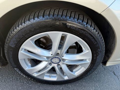 Used 2011 Mercedes-Benz E 350 E 350 4MATIC Sedan 4D image 8