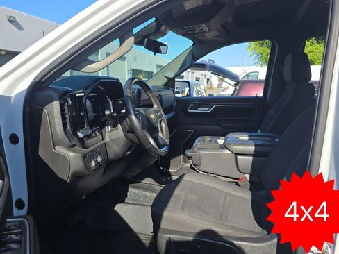 Used 2022 Chevrolet Silverado 1500 LT image 12