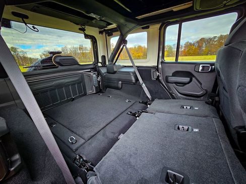 New 2025 Jeep Wrangler Sport S image 31