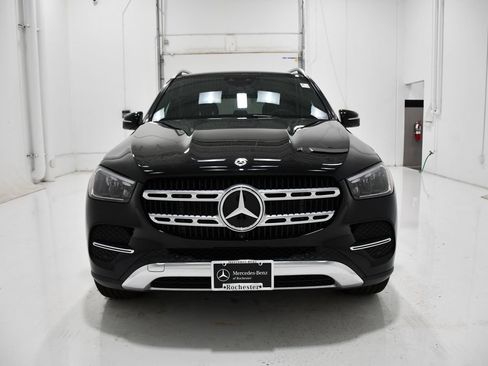 Certified 2025 Mercedes-Benz GLE 450e 4MATIC w/ Driver Assistance Package image 2