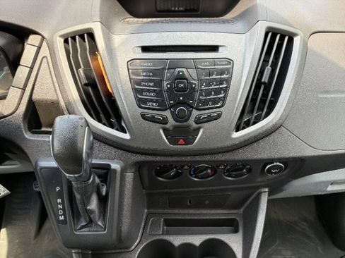 Used 2018 Ford Transit 150 XL image 27