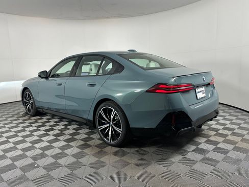 Used 2026 BMW 530i w/ M Sport Package image 3