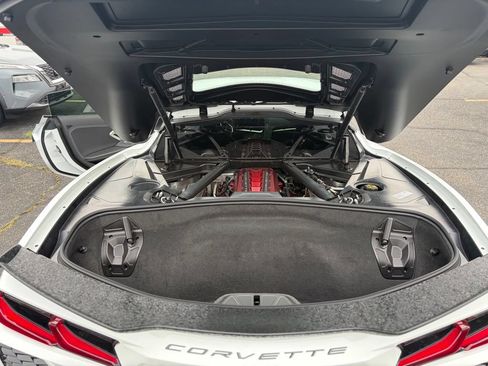 Used 2024 Chevrolet Corvette Stingray Preferred Cpe w/ Battery Protection Package RWD image 8