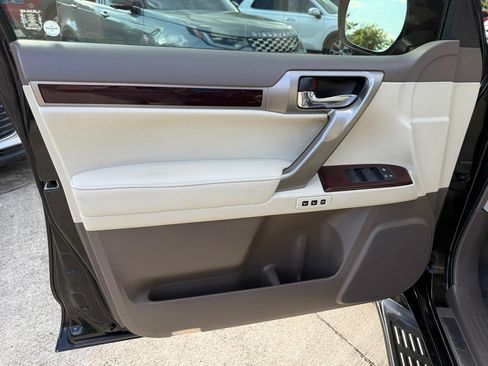 Used 2015 Lexus GX 460 w/ Premium Package AWD/4WD image 12