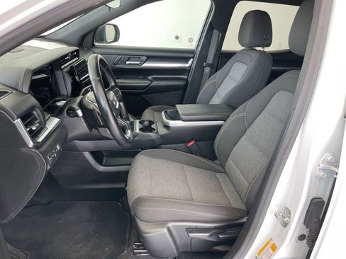 Used 2025 GMC Terrain Elevation AWD/4WD image 9