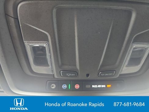 Used 2025 GMC Sierra 1500 SLT RWD image 25