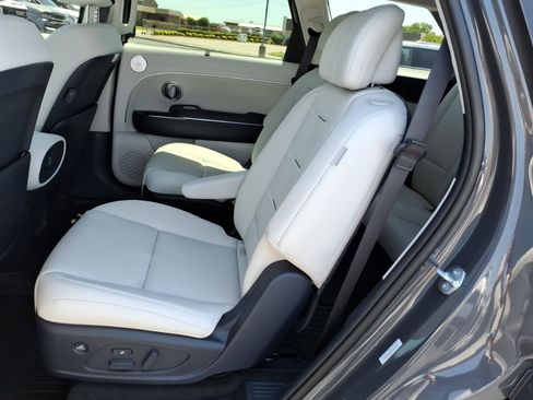 Used 2026 Hyundai Palisade Calligraphy AWD/4WD image 9