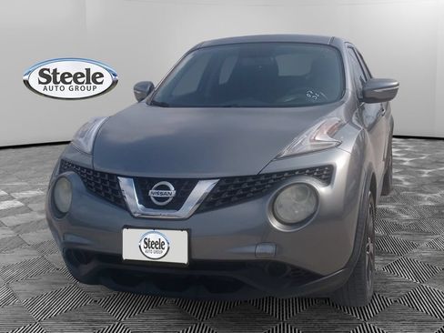 Used 2017 Nissan Juke S FWD image 1