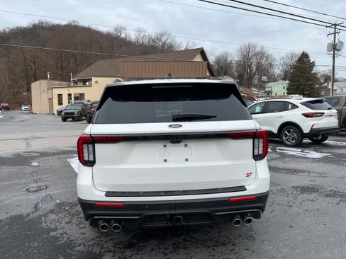 New 2026 Ford Explorer ST image 5
