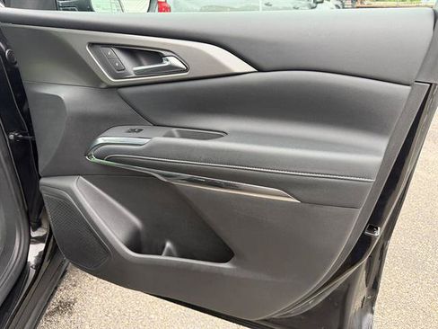 Used 2026 Chevrolet Traverse LT AWD/4WD image 13