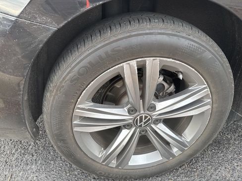 Used 2024 Volkswagen Jetta SE image 4