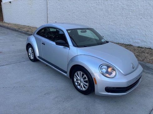Used 2012 Volkswagen Beetle 2.5 image 3
