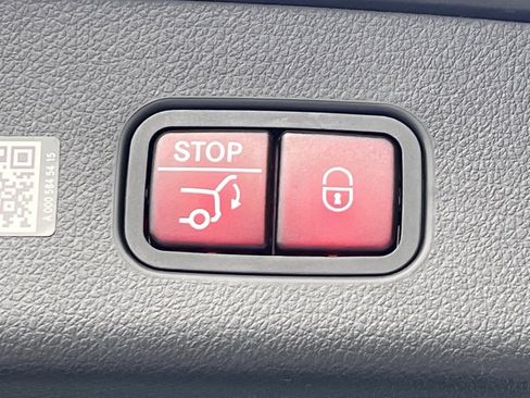 Used 2024 Mercedes-Benz GLC 43 AMG 4MATIC image 16