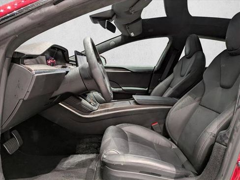 Used 2022 Tesla Model S image 16