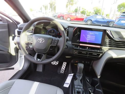 Certified 2026 Toyota Camry SE image 21