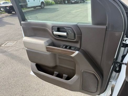 Used 2022 Chevrolet Silverado 2500 LT w/ Convenience Package image 25