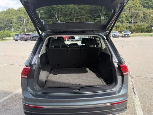 Used 2024 Volkswagen Tiguan SE AWD/4WD image 6