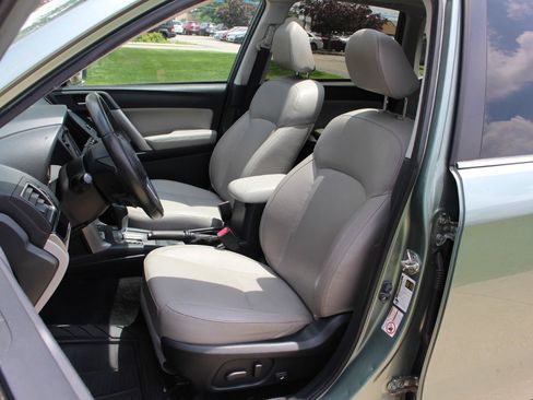 Used 2017 Subaru Forester 2.5i Limited AWD/4WD image 15