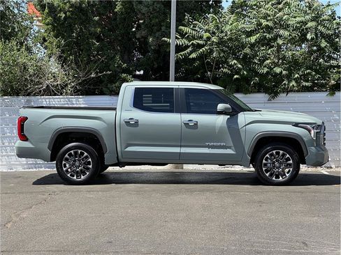 Used 2026 Toyota Tundra Limited AWD/4WD image 9