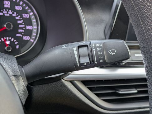 Used 2022 Kia Forte LXS image 16