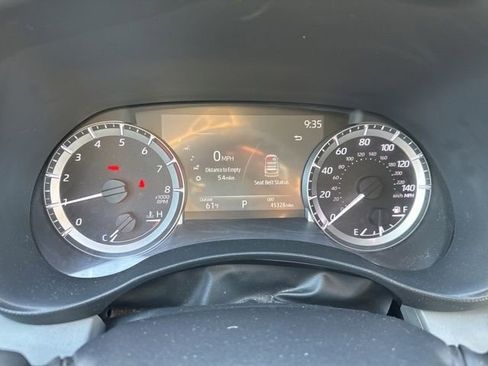 Used 2023 Toyota Highlander L FWD image 19