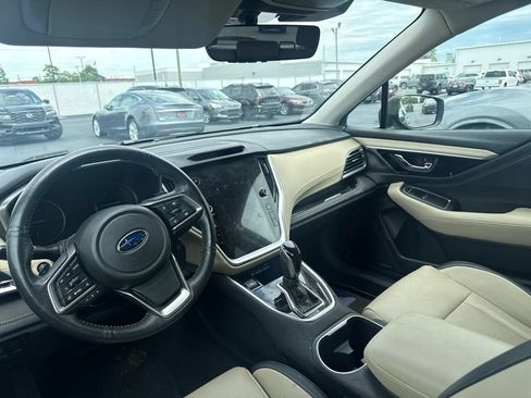 Used 2023 Subaru Outback Limited AWD/4WD image 10