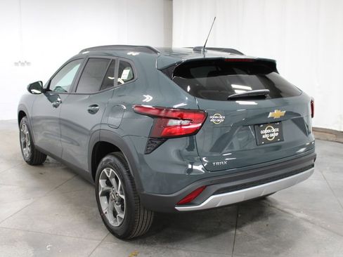 New 2026 Chevrolet Trax LT w/ Driver Confidence Package image 7