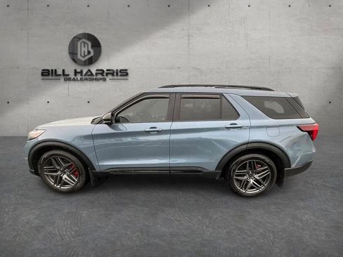 Used 2025 Ford Explorer ST AWD/4WD image 10