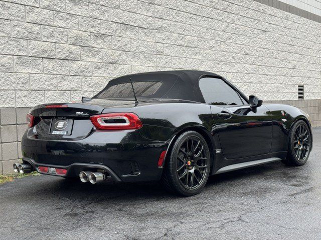 Used 2019 FIAT 124 Spider Abarth w/ Visibility Group RWD image 3