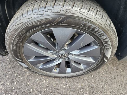 Certified 2024 Volkswagen Taos S image 9