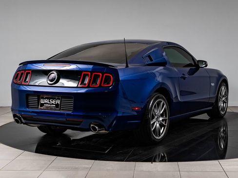 Used 2013 Ford Mustang GT Premium w/ Electronics Pkg RWD image 10