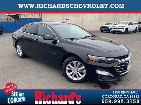 Used 2022 Chevrolet Malibu LT image 1