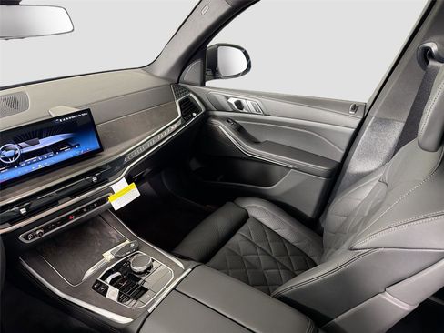 New 2026 BMW X5 xDrive40i AWD/4WD image 24